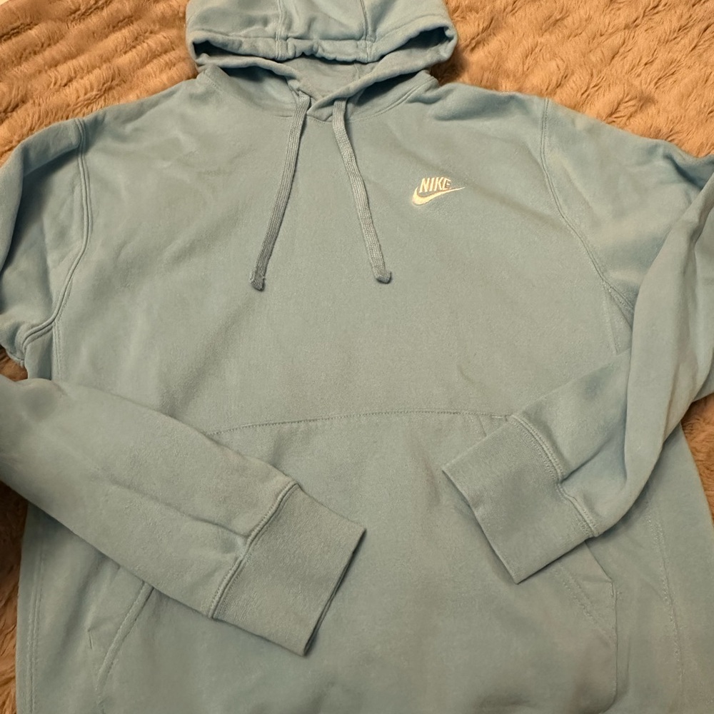Nike Sportswear Club Fleece Pullover Hoodie